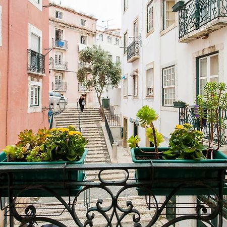 Joivy Charming Apt Near Fado Museum Lisbon Bagian luar foto