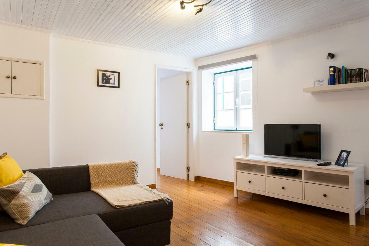 Joivy Charming Apt Near Fado Museum Lisbon Bagian luar foto